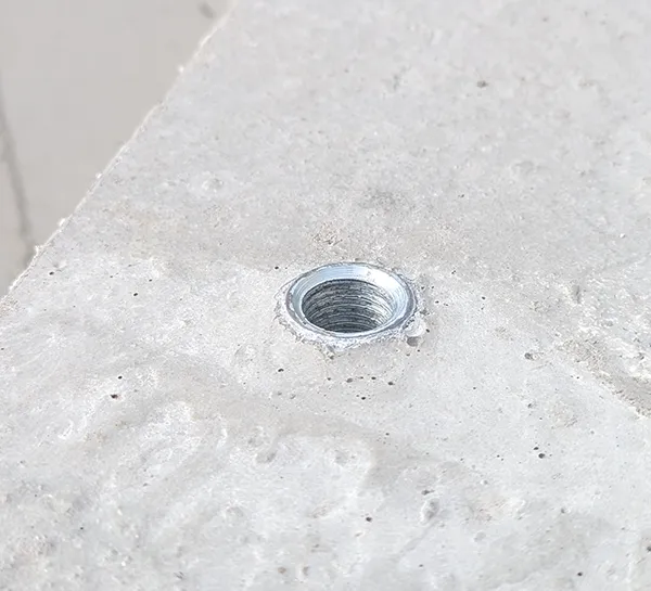 gniazdo na uchwyt montażowy muru oporowego